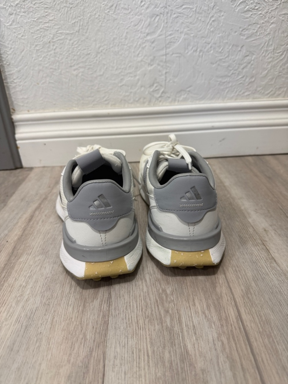 Adidas 6Y golf shoes - Picture 4 of 5